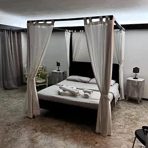 Castello Bed & Breakfast
